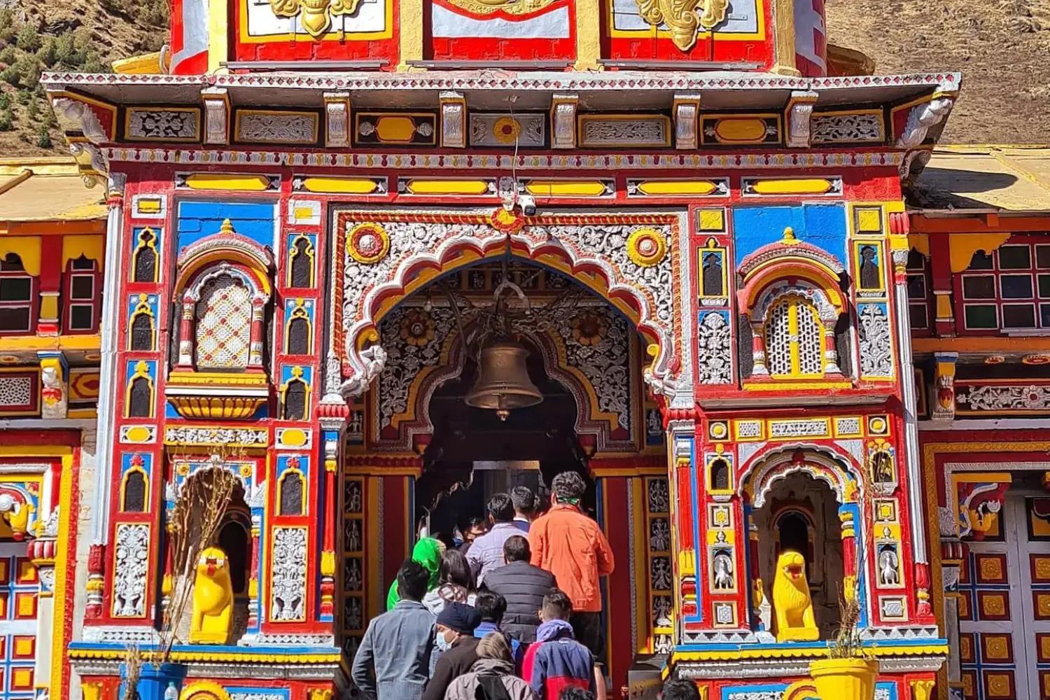 ઉત્તરાખંડના બદ્રીનાથમાં પવિત્ર તપ્ત કુંડ વિસ્તાર